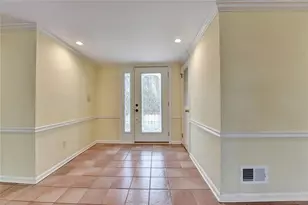 5000 Redcliff Ct, Dunwoody, GA 30338 - Photo 5