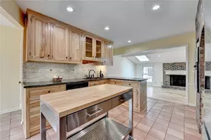 5000 Redcliff Ct, Dunwoody, GA 30338 - Photo 9