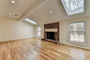 5000 Redcliff Ct, Dunwoody, GA 30338 - Photo 15