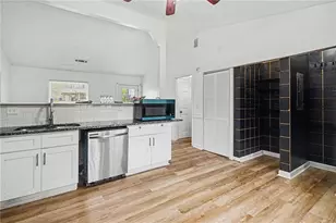 400 Hemlock Dr, Lawrenceville, GA 30046 - Photo 5