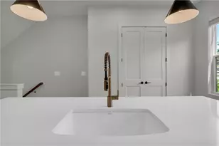 152 Chestnut Cir, Atlanta, GA 30342 - Photo 13