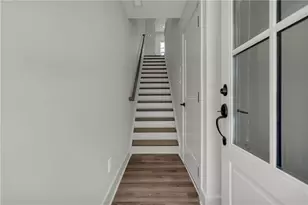 152 Chestnut Cir, Atlanta, GA 30342 - Photo 5