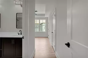 152 Chestnut Cir, Atlanta, GA 30342 - Photo 27