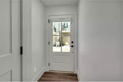 152 Chestnut Circle, Atlanta, GA 30342 - Photo 5