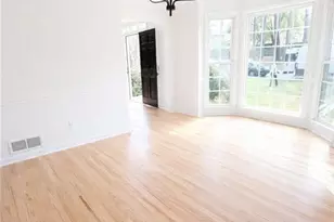 380 Silver Creek Run, Lawrenceville, GA 30044 - Photo 9