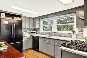 1310 Winburn Dr, East Point, GA 30344 - Photo 15