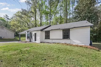 7823 Chase Woods Drive, Jonesboro, GA 30236 - Photo 3