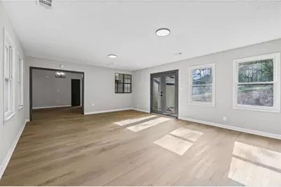 7823 Chase Woods Drive, Jonesboro, GA 30236 - Photo 15