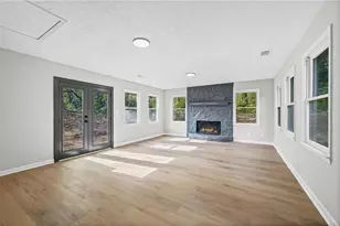 7823 Chase Woods Dr, Jonesboro, GA 30236 - Photo 13