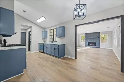 7823 Chase Woods Drive, Jonesboro, GA 30236 - Photo 9