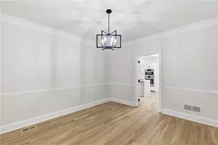 7170 Riverside Dr, Sandy Springs, GA 30328 - Photo 15