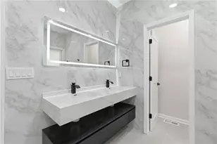 7170 Riverside Dr, Sandy Springs, GA 30328 - Photo 31