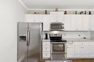 301 NW Jackson Pl, Lilburn, GA 30047 - Photo 15