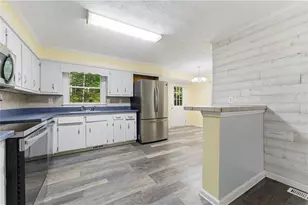 4060 Grove Trail, Loganville, GA 30052 - Photo 7