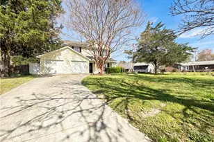 227 Brown Acres Rd, Griffin, GA 30224 - Photo 1