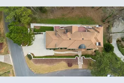 8500 Valemont Drive, Sandy Springs, GA 30350 - Photo 57