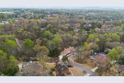 8500 Valemont Drive, Sandy Springs, GA 30350 - Photo 57