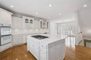 8500 Valemont Dr, Sandy Springs, GA 30350 - Photo 13