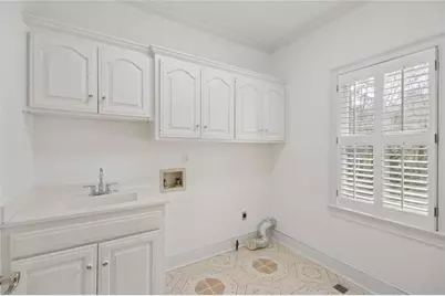 8500 Valemont Drive, Sandy Springs, GA 30350 - Photo 19