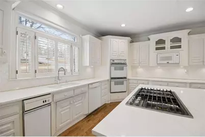 8500 Valemont Drive, Sandy Springs, GA 30350 - Photo 15