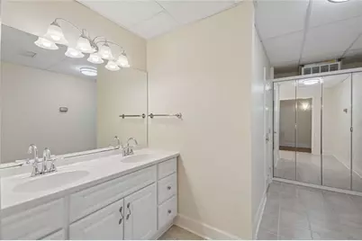 8500 Valemont Drive, Sandy Springs, GA 30350 - Photo 37