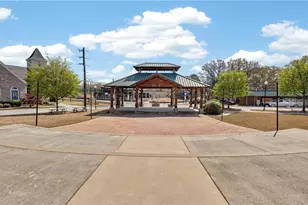 716 Manor Ridge Dr, Loganville, GA 30052 - Photo 29