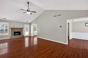 716 Manor Ridge Dr, Loganville, GA 30052 - Photo 7