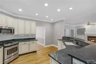 750 Dunscore Ct, Roswell, GA 30075 - Photo 27