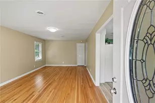 628 S Evelyn Pl NW, Atlanta, GA 30318 - Photo 3