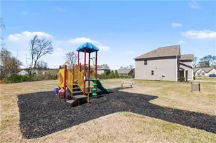100 McGinnis Cir, Calhoun, GA 30701 - Photo 25