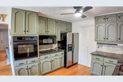 1220 Heritage Hills Circle, Snellville, GA 30078 - Photo 3