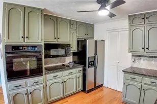 1220 Heritage Hills Cir, Snellville, GA 30078 - Photo 3