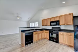 4644 Pine Isle Way, Sugar Hill, GA 30518 - Photo 17