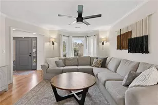 609 Farmbrook Trail NE, Kennesaw, GA 30144 - Photo 5