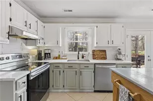 609 Farmbrook Trail NE, Kennesaw, GA 30144 - Photo 13