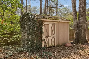 609 Farmbrook Trail NE, Kennesaw, GA 30144 - Photo 51