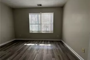 13202 Fairington Ridge Cir, Lithonia, GA 30038 - Photo 9