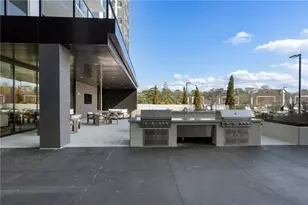 2425 Peachtree Rd NE, Atlanta, GA 30305 - Photo 31