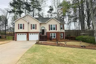 1052 SW Queensbury Run, Acworth, GA 30102 - Photo 1