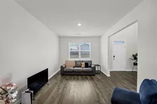 609 Azalea Bloom Dr, Loganville, GA 30052 - Photo 7