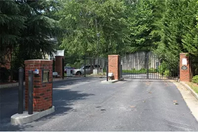 205 Streamside Drive, Roswell, GA 30076 - Photo 29