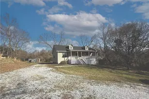 5523 Green Cir, Clermont, GA 30527 - Photo 11