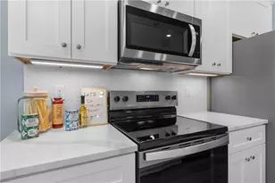 3674 Donovan Circle, Loganville, GA 30052 - Photo 13