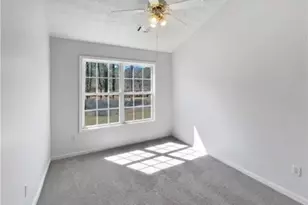 20 Pine Canyon Dr SW, Atlanta, GA 30331 - Photo 9