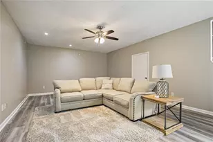 785 E Hembree Crossing, Roswell, GA 30076 - Photo 25