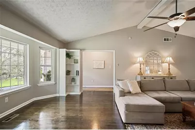 785 E Hembree Crossing, Roswell, GA 30076 - Photo 3