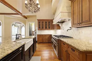 983 Little Darby Ln, Suwanee, GA 30024 - Photo 9