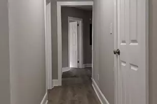 2861 Forrest Hills Dr SW, Atlanta, GA 30315 - Photo 9