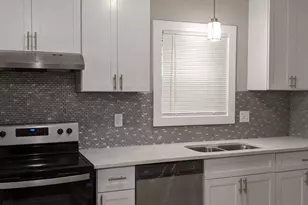 2861 Forrest Hills Dr SW, Atlanta, GA 30315 - Photo 7