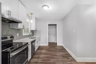 2861 Forrest Hills Dr SW, Atlanta, GA 30315 - Photo 9